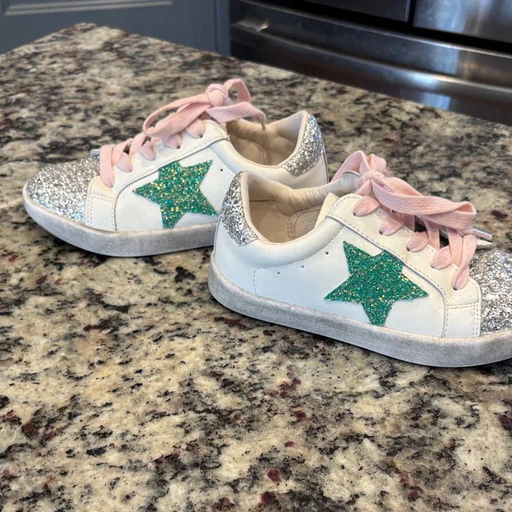 SweetHoney White and Silver Kids Sneakers with Green Star - Picture 5 of 8